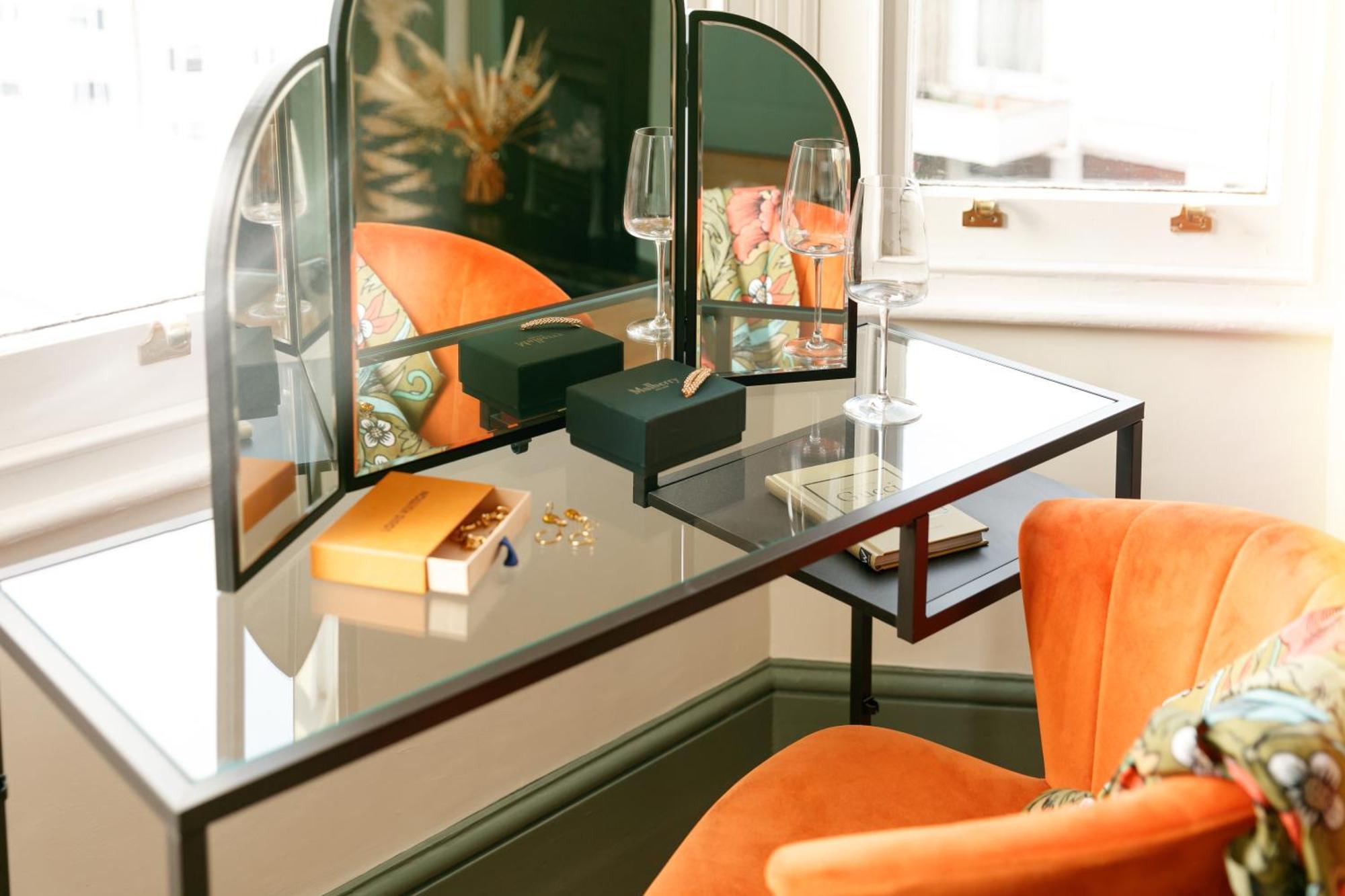 New Luxury For 2024 - Central Plymouth House - Sleeps 10 - Access To Plymouth Town - Close To The Barbican - Pets Welcome - Parking Available - By Luxe Living By Sophia Kültér fotó