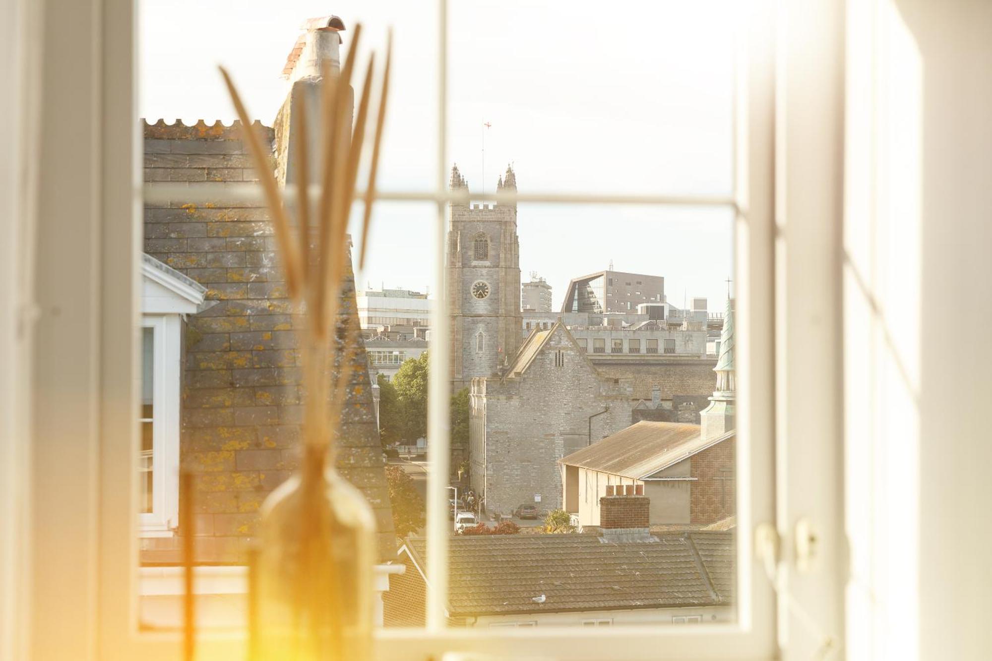 New Luxury For 2024 - Central Plymouth House - Sleeps 10 - Access To Plymouth Town - Close To The Barbican - Pets Welcome - Parking Available - By Luxe Living By Sophia Kültér fotó
