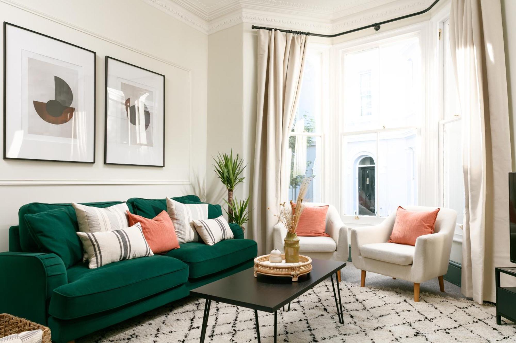 New Luxury For 2024 - Central Plymouth House - Sleeps 10 - Access To Plymouth Town - Close To The Barbican - Pets Welcome - Parking Available - By Luxe Living By Sophia Kültér fotó